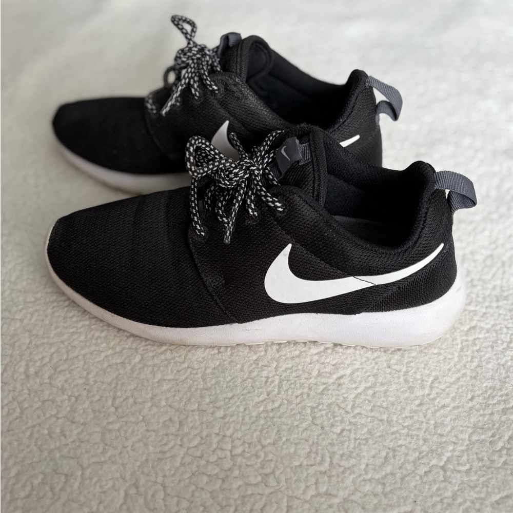 Nike Black and White Athletic Shoes